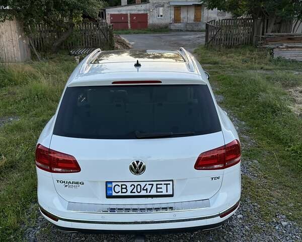Белый Фольксваген Туарег, объемом двигателя 2.97 л и пробегом 99 тыс. км за 28500 $, фото 4 на Automoto.ua
