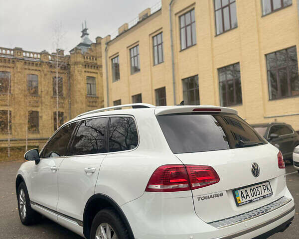 Белый Фольксваген Туарег, объемом двигателя 3.6 л и пробегом 125 тыс. км за 22500 $, фото 3 на Automoto.ua