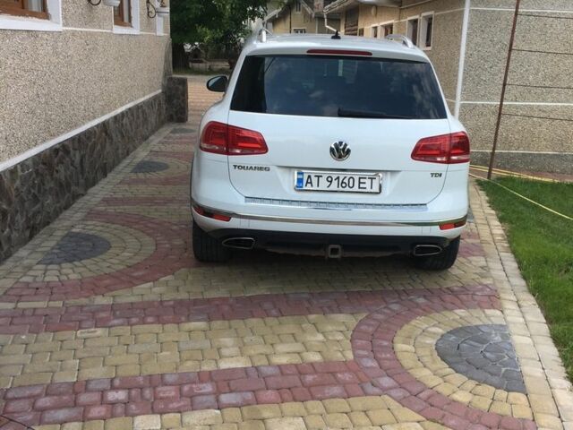 Білий Фольксваген Туарег, об'ємом двигуна 3 л та пробігом 285 тис. км за 20500 $, фото 4 на Automoto.ua