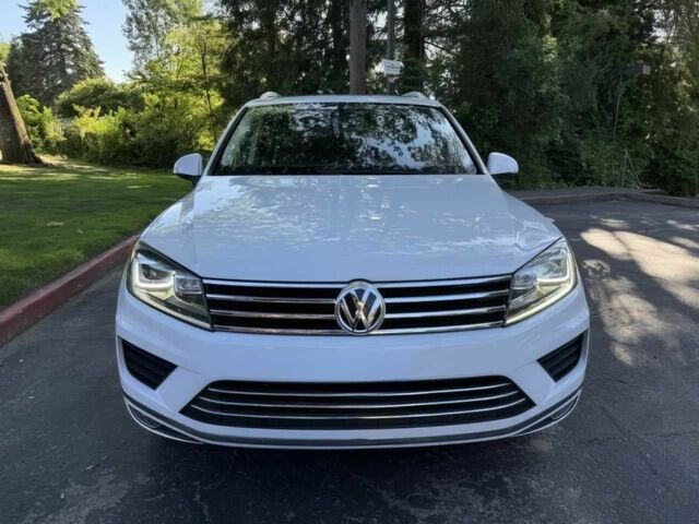 Белый Фольксваген Туарег, объемом двигателя 3.6 л и пробегом 77 тыс. км за 13700 $, фото 1 на Automoto.ua