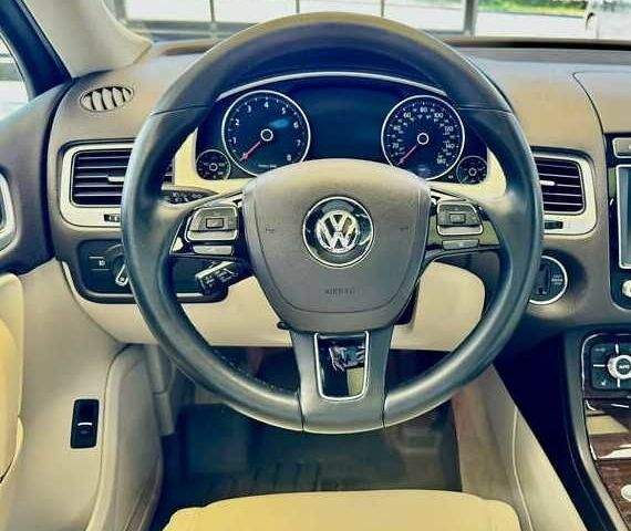 Белый Фольксваген Туарег, объемом двигателя 3.6 л и пробегом 89 тыс. км за 13100 $, фото 5 на Automoto.ua