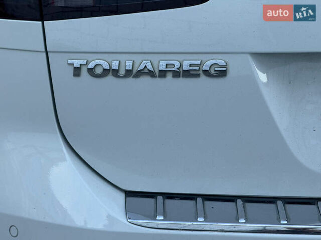 Белый Фольксваген Туарег, объемом двигателя 3.6 л и пробегом 242 тыс. км за 18500 $, фото 11 на Automoto.ua