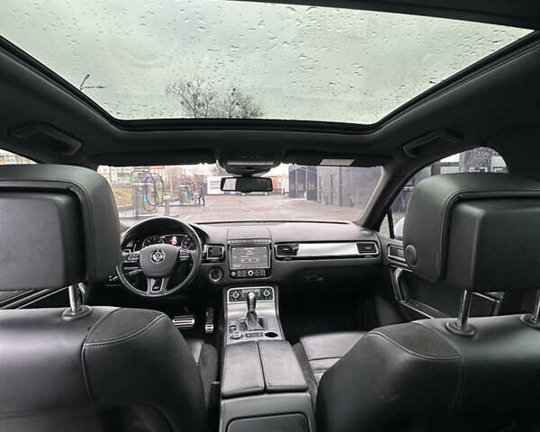 Белый Фольксваген Туарег, объемом двигателя 2.97 л и пробегом 278 тыс. км за 24000 $, фото 6 на Automoto.ua