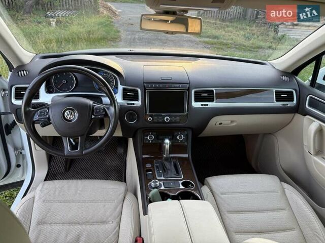 Белый Фольксваген Туарег, объемом двигателя 2.97 л и пробегом 99 тыс. км за 28500 $, фото 14 на Automoto.ua