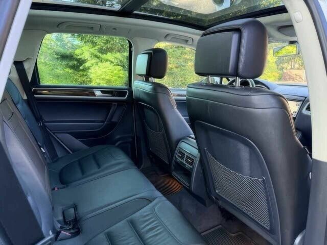 Белый Фольксваген Туарег, объемом двигателя 3.6 л и пробегом 70 тыс. км за 3800 $, фото 17 на Automoto.ua