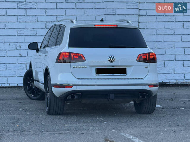 Белый Фольксваген Туарег, объемом двигателя 3.6 л и пробегом 242 тыс. км за 18500 $, фото 47 на Automoto.ua