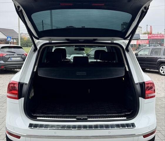 Белый Фольксваген Туарег, объемом двигателя 3 л и пробегом 320 тыс. км за 23700 $, фото 5 на Automoto.ua