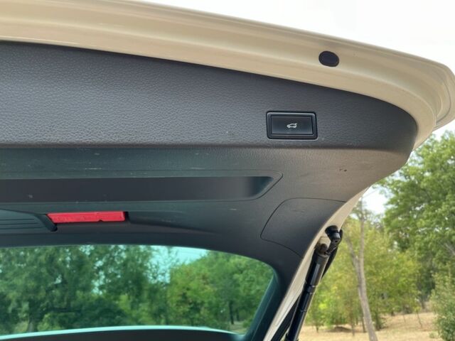 Белый Фольксваген Туарег, объемом двигателя 3 л и пробегом 204 тыс. км за 26000 $, фото 22 на Automoto.ua