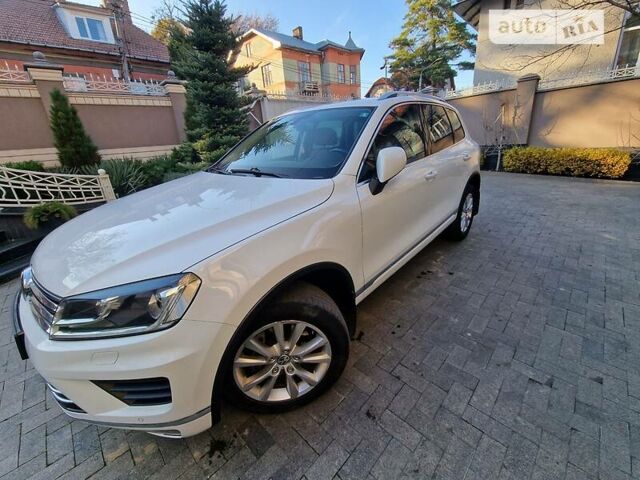 Білий Фольксваген Туарег, об'ємом двигуна 3 л та пробігом 102 тис. км за 34800 $, фото 24 на Automoto.ua