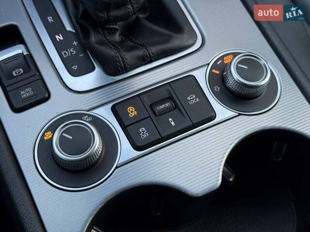 Белый Фольксваген Туарег, объемом двигателя 2.97 л и пробегом 205 тыс. км за 23900 $, фото 37 на Automoto.ua