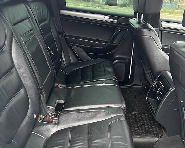 Білий Фольксваген Туарег, об'ємом двигуна 2.97 л та пробігом 334 тис. км за 26000 $, фото 16 на Automoto.ua