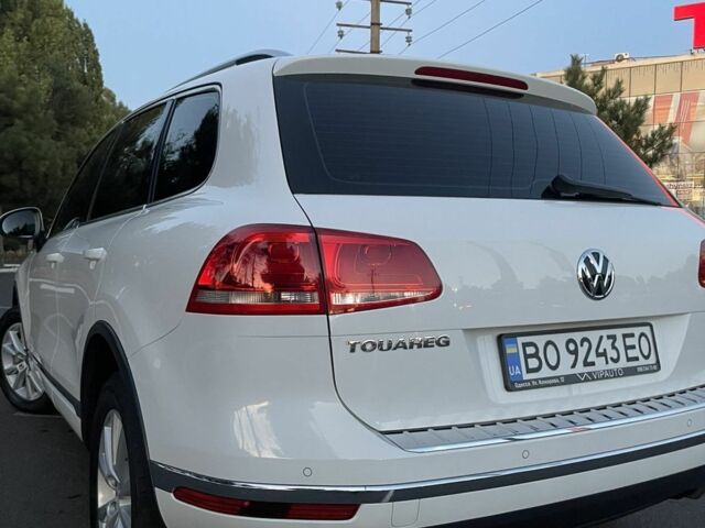 Белый Фольксваген Туарег, объемом двигателя 3 л и пробегом 208 тыс. км за 21800 $, фото 10 на Automoto.ua