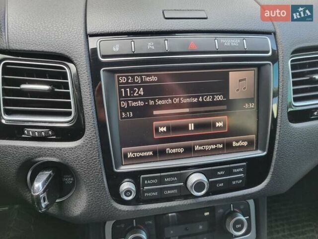 Білий Фольксваген Туарег, об'ємом двигуна 2.97 л та пробігом 240 тис. км за 28000 $, фото 23 на Automoto.ua