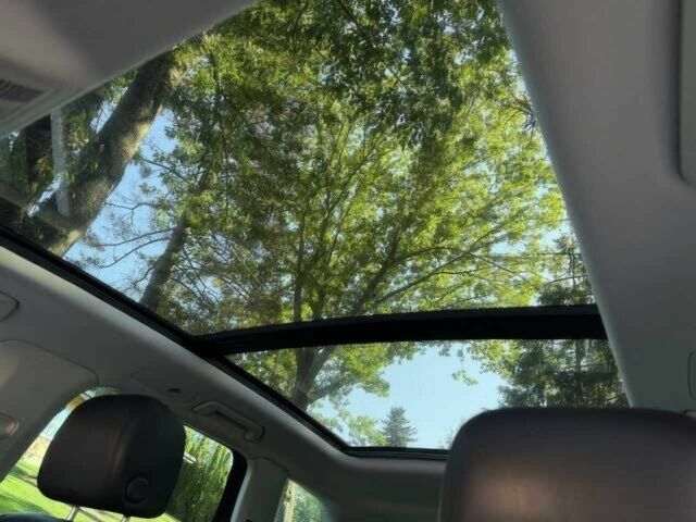 Белый Фольксваген Туарег, объемом двигателя 3.6 л и пробегом 70 тыс. км за 3800 $, фото 13 на Automoto.ua