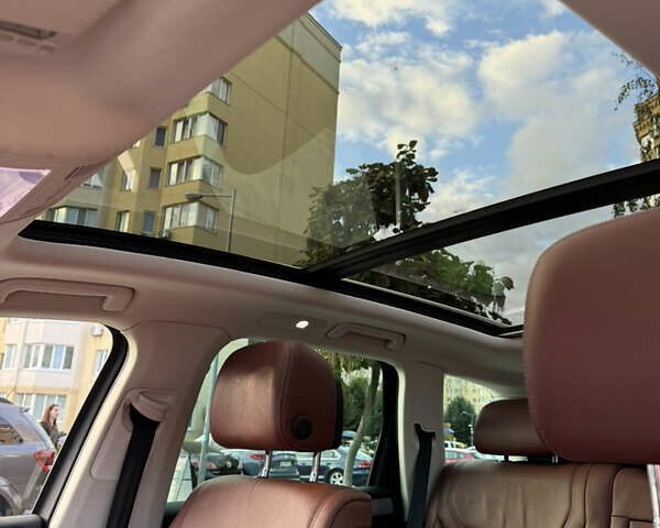 Білий Фольксваген Туарег, об'ємом двигуна 2.97 л та пробігом 228 тис. км за 29500 $, фото 13 на Automoto.ua