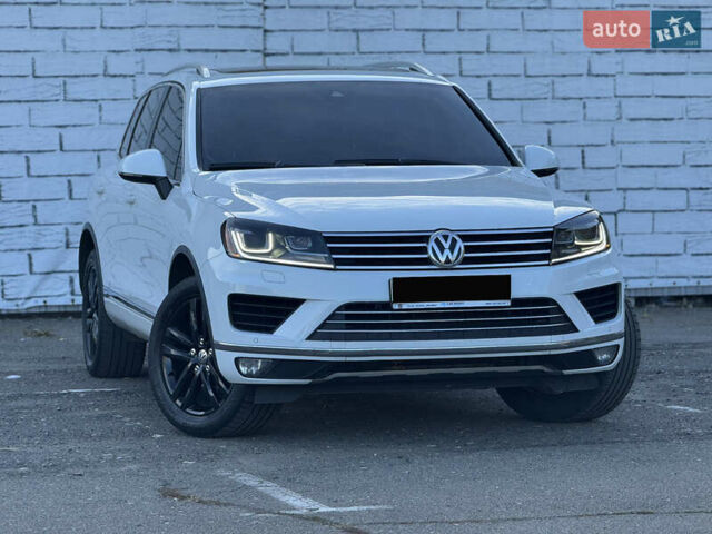 Белый Фольксваген Туарег, объемом двигателя 3.6 л и пробегом 242 тыс. км за 18500 $, фото 40 на Automoto.ua