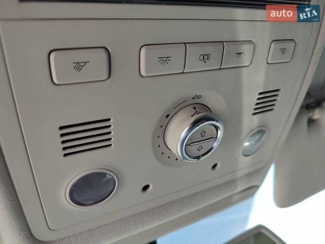 Білий Фольксваген Туарег, об'ємом двигуна 3 л та пробігом 157 тис. км за 27500 $, фото 24 на Automoto.ua