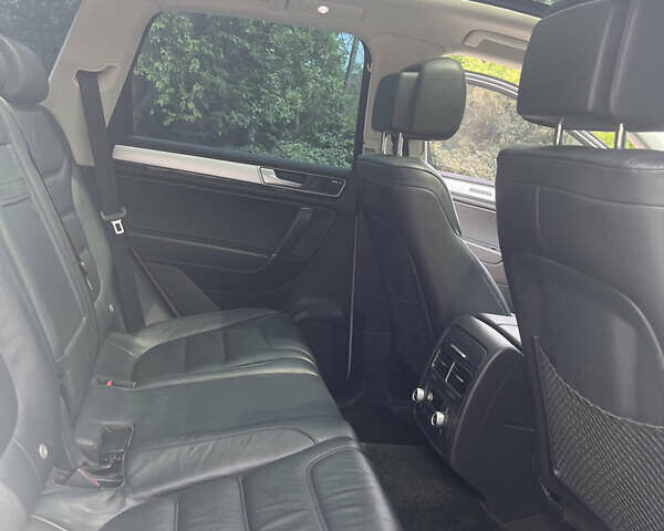 Білий Фольксваген Туарег, об'ємом двигуна 2.97 л та пробігом 247 тис. км за 29800 $, фото 20 на Automoto.ua