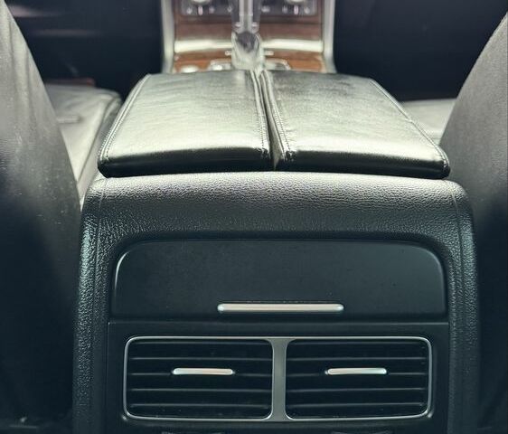 Белый Фольксваген Туарег, объемом двигателя 3 л и пробегом 320 тыс. км за 23700 $, фото 16 на Automoto.ua