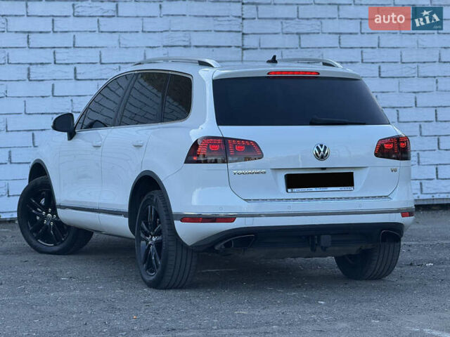Белый Фольксваген Туарег, объемом двигателя 3.6 л и пробегом 242 тыс. км за 18500 $, фото 46 на Automoto.ua