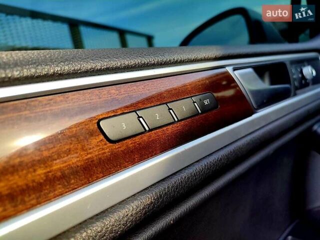 Білий Фольксваген Туарег, об'ємом двигуна 3 л та пробігом 157 тис. км за 27500 $, фото 17 на Automoto.ua