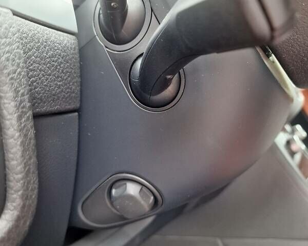 Білий Фольксваген Туарег, об'ємом двигуна 3 л та пробігом 102 тис. км за 34800 $, фото 11 на Automoto.ua