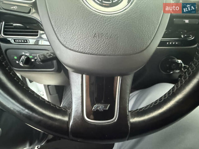 Білий Фольксваген Туарег, об'ємом двигуна 2.98 л та пробігом 287 тис. км за 24250 $, фото 39 на Automoto.ua