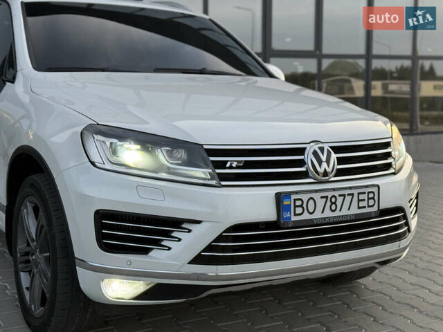 Білий Фольксваген Туарег, об'ємом двигуна 2.98 л та пробігом 287 тис. км за 24250 $, фото 9 на Automoto.ua