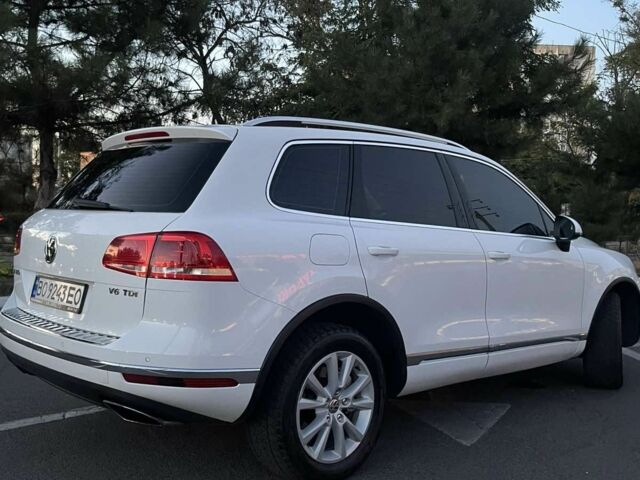 Белый Фольксваген Туарег, объемом двигателя 3 л и пробегом 208 тыс. км за 21800 $, фото 6 на Automoto.ua