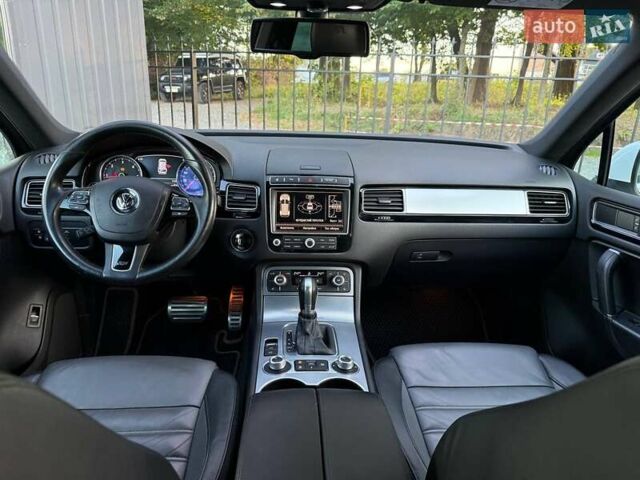 Белый Фольксваген Туарег, объемом двигателя 2.97 л и пробегом 205 тыс. км за 23900 $, фото 21 на Automoto.ua