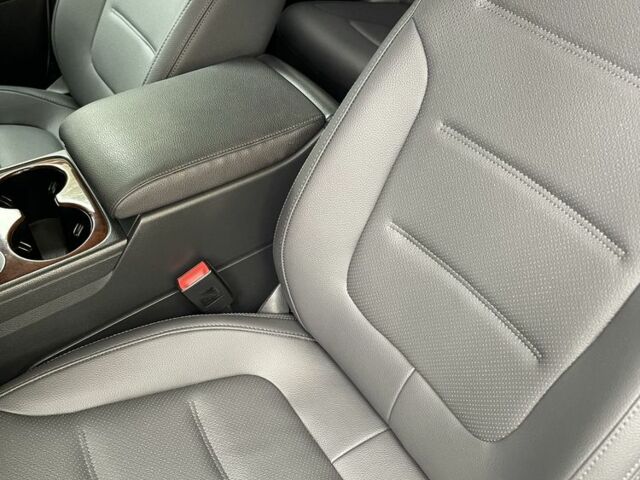 Белый Фольксваген Туарег, объемом двигателя 3 л и пробегом 208 тыс. км за 21800 $, фото 13 на Automoto.ua