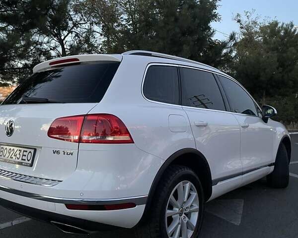 Белый Фольксваген Туарег, объемом двигателя 2.97 л и пробегом 208 тыс. км за 21800 $, фото 31 на Automoto.ua