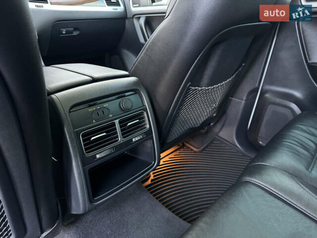 Белый Фольксваген Туарег, объемом двигателя 3.6 л и пробегом 242 тыс. км за 18500 $, фото 18 на Automoto.ua