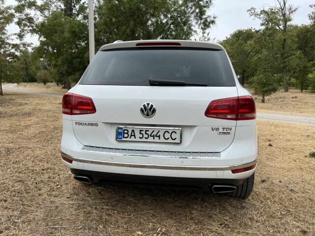 Белый Фольксваген Туарег, объемом двигателя 3 л и пробегом 204 тыс. км за 26000 $, фото 11 на Automoto.ua