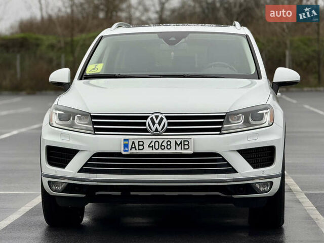 Белый Фольксваген Туарег, объемом двигателя 2.97 л и пробегом 216 тыс. км за 24500 $, фото 3 на Automoto.ua