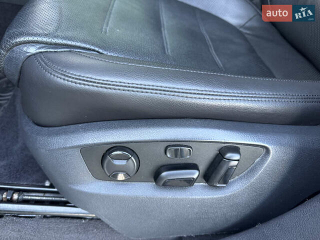 Белый Фольксваген Туарег, объемом двигателя 3.6 л и пробегом 242 тыс. км за 18500 $, фото 29 на Automoto.ua