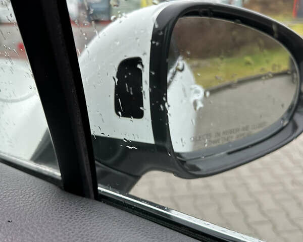 Белый Фольксваген Туарег, объемом двигателя 2.97 л и пробегом 215 тыс. км за 19700 $, фото 25 на Automoto.ua