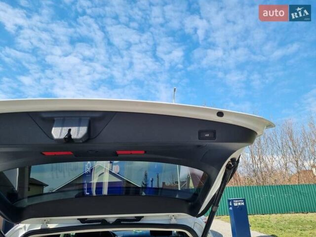 Білий Фольксваген Туарег, об'ємом двигуна 2.97 л та пробігом 240 тис. км за 28000 $, фото 21 на Automoto.ua