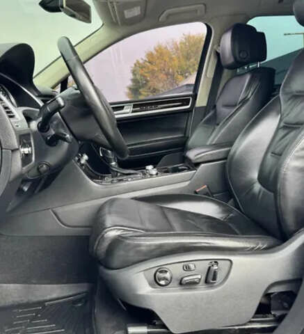 Білий Фольксваген Туарег, об'ємом двигуна 2.97 л та пробігом 320 тис. км за 23200 $, фото 10 на Automoto.ua