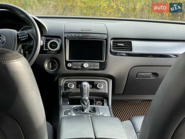 Білий Фольксваген Туарег, об'ємом двигуна 3 л та пробігом 199 тис. км за 35500 $, фото 18 на Automoto.ua