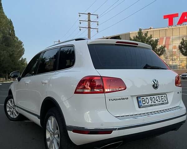Белый Фольксваген Туарег, объемом двигателя 2.97 л и пробегом 208 тыс. км за 21800 $, фото 16 на Automoto.ua