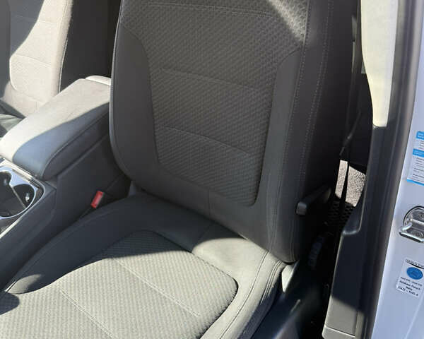 Білий Фольксваген Туарег, об'ємом двигуна 2.97 л та пробігом 265 тис. км за 25500 $, фото 12 на Automoto.ua