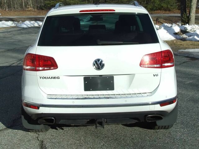 Белый Фольксваген Туарег, объемом двигателя 3.6 л и пробегом 80 тыс. км за 7900 $, фото 4 на Automoto.ua