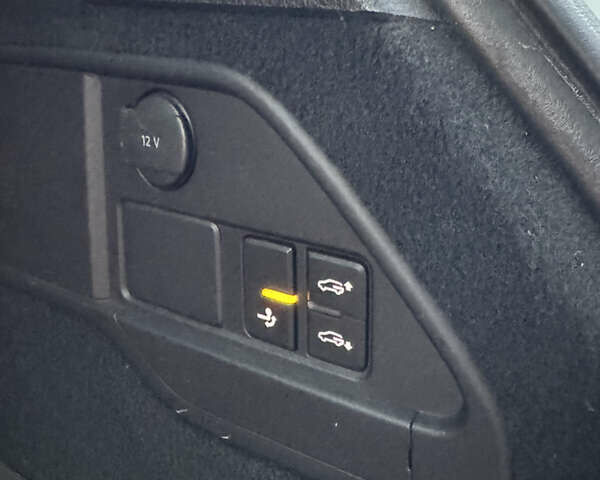 Білий Фольксваген Туарег, об'ємом двигуна 2.97 л та пробігом 270 тис. км за 23500 $, фото 18 на Automoto.ua