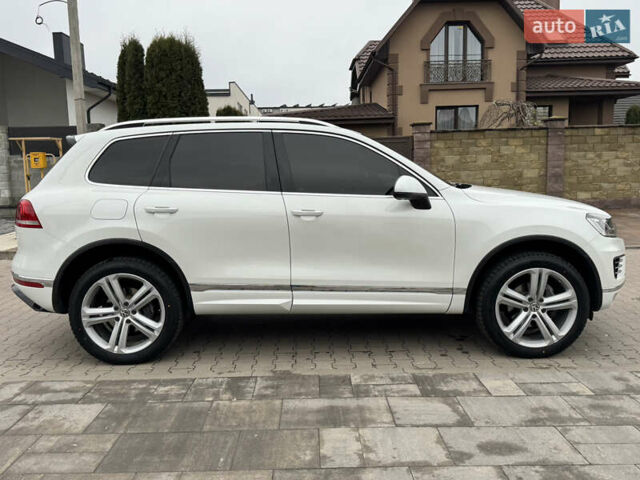 Белый Фольксваген Туарег, объемом двигателя 2.97 л и пробегом 418 тыс. км за 22900 $, фото 7 на Automoto.ua