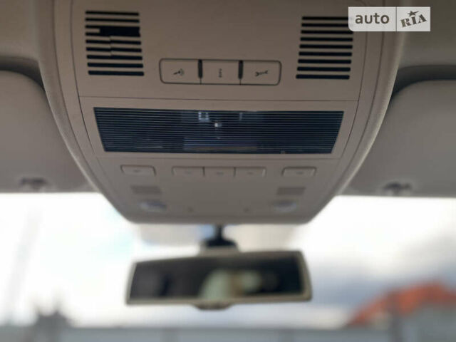 Білий Фольксваген Туарег, об'ємом двигуна 2.97 л та пробігом 300 тис. км за 21900 $, фото 38 на Automoto.ua