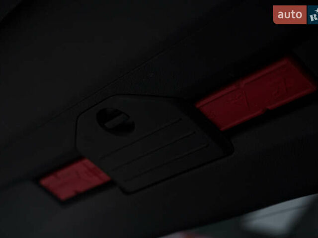 Белый Фольксваген Туарег, объемом двигателя 2.97 л и пробегом 120 тыс. км за 32000 $, фото 41 на Automoto.ua