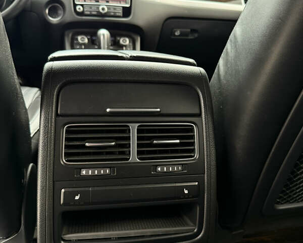 Білий Фольксваген Туарег, об'ємом двигуна 3 л та пробігом 135 тис. км за 32900 $, фото 34 на Automoto.ua