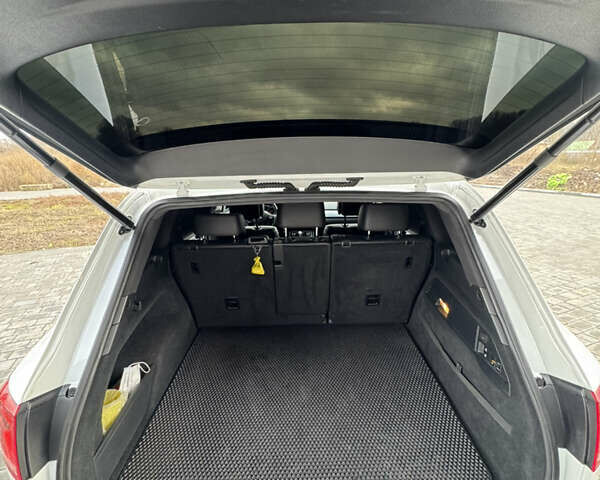 Білий Фольксваген Туарег, об'ємом двигуна 3 л та пробігом 131 тис. км за 34800 $, фото 23 на Automoto.ua