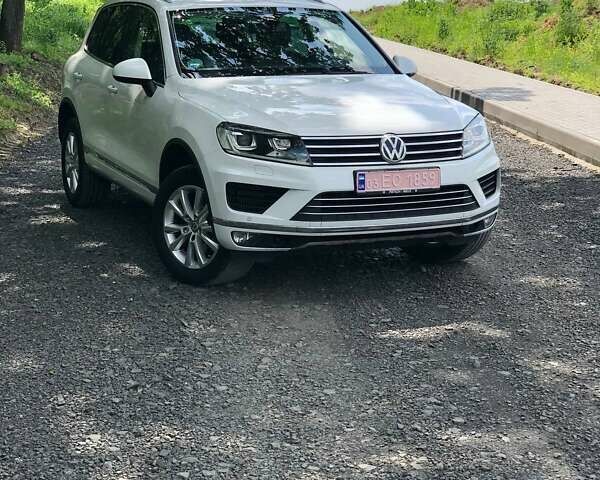 Білий Фольксваген Туарег, об'ємом двигуна 3 л та пробігом 222 тис. км за 24999 $, фото 42 на Automoto.ua